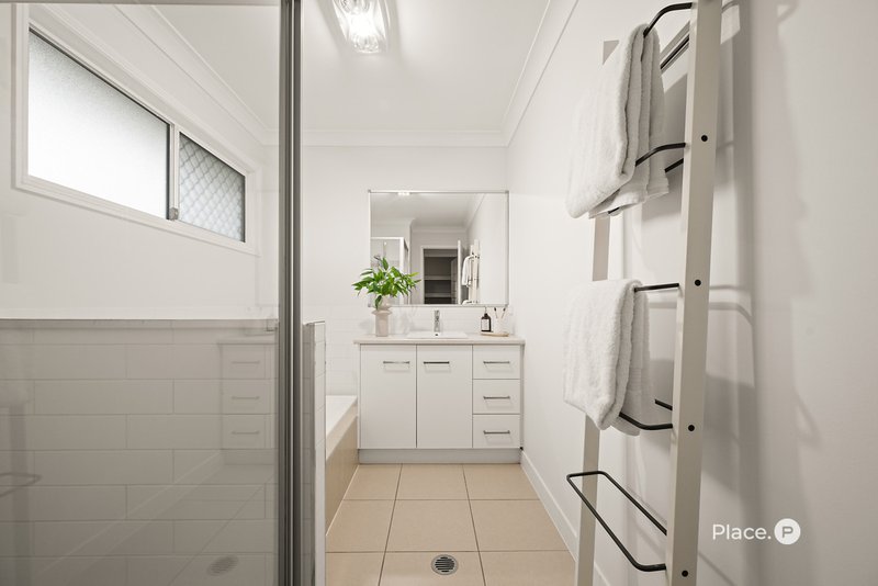 Photo - 52 Wyena Street, Camp Hill QLD 4152 - Image 27