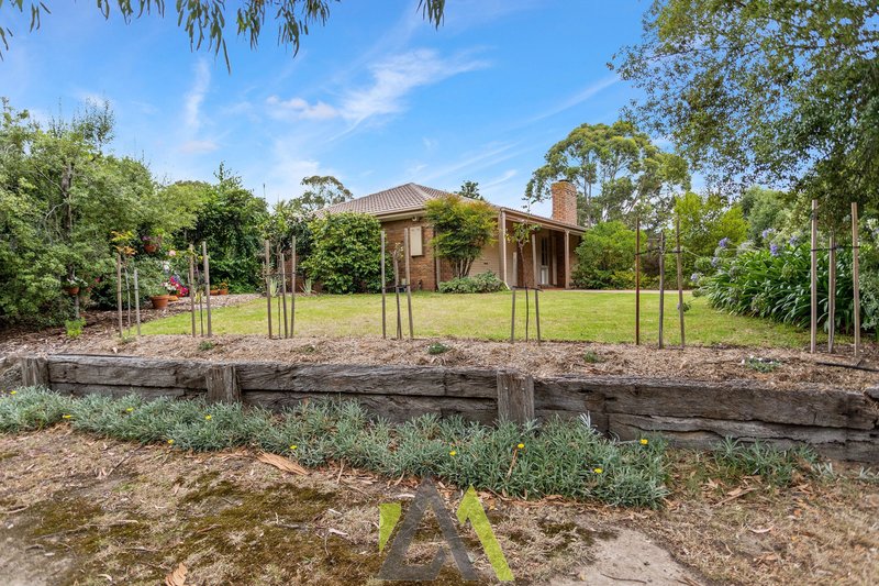 Photo - 52 Yarralumla Drive, Langwarrin VIC 3910 - Image 23