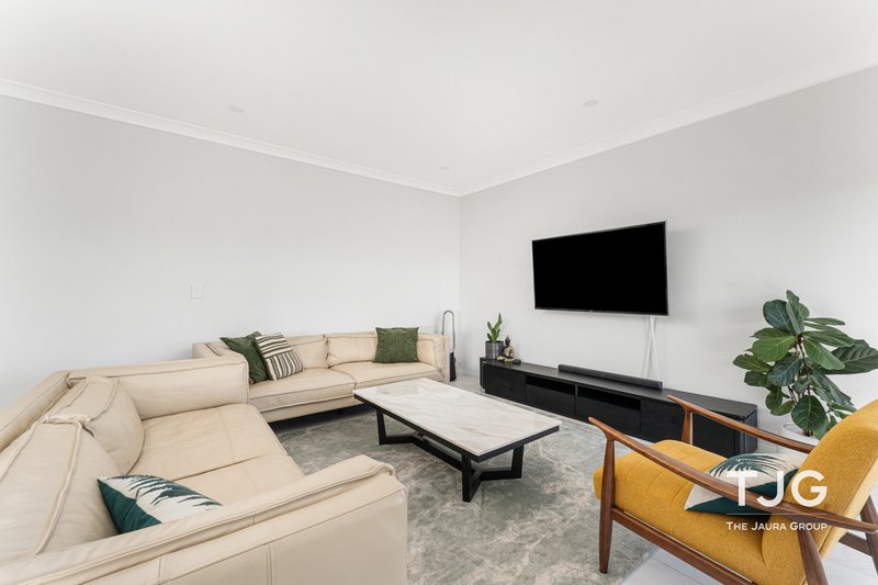 Photo - 52 Zeta Street, Box Hill NSW 2765 - Image 5