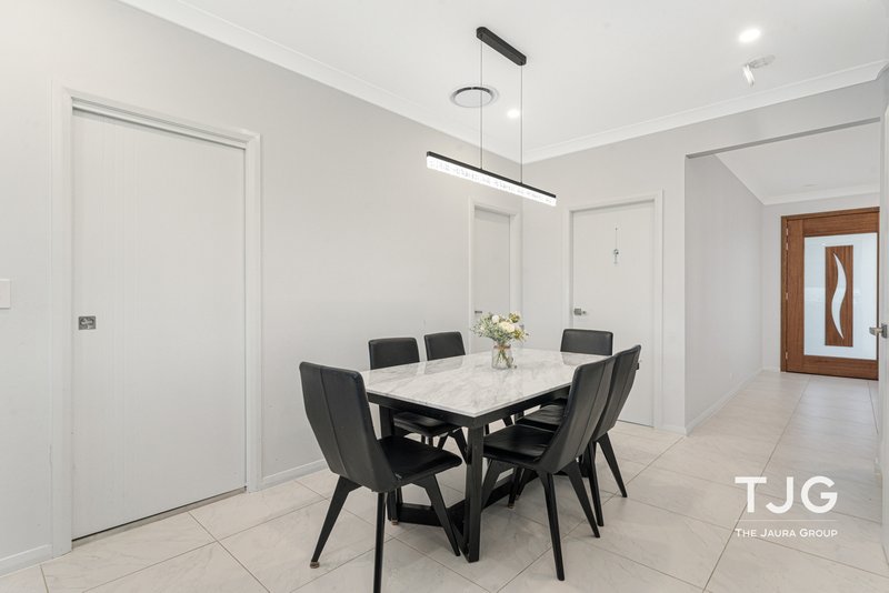 Photo - 52 Zeta Street, Box Hill NSW 2765 - Image 8