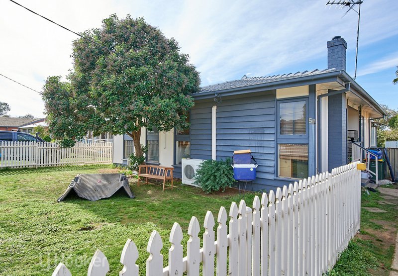 52 Ziegler Avenue, Kooringal NSW 2650