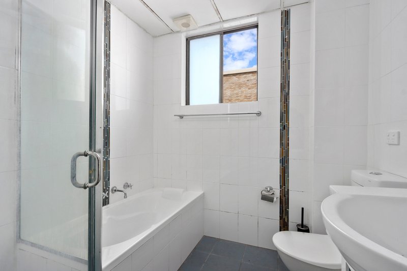 Photo - 5/20-22 Carlton Parade, Carlton NSW 2218 - Image 4