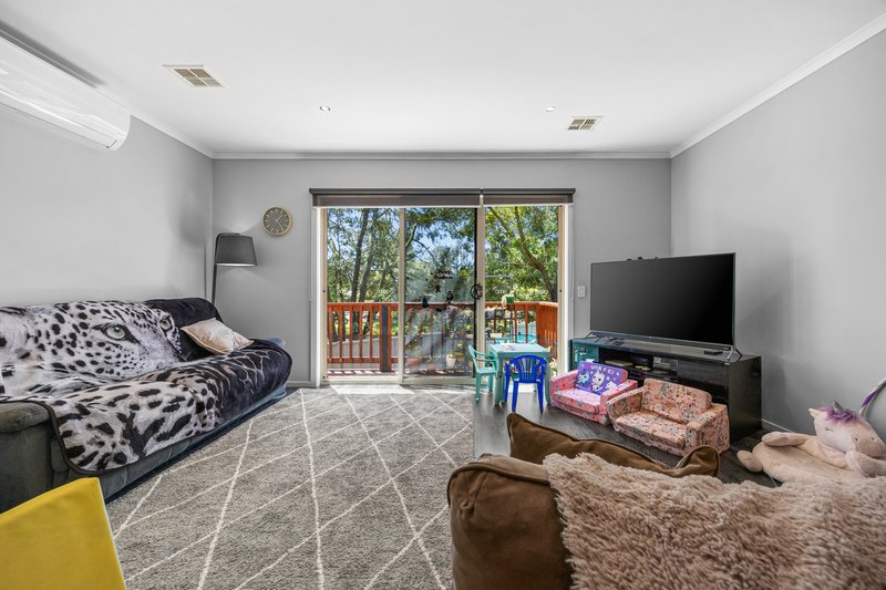 Photo - 5/20 Falcon Drive, Invermay Park VIC 3350 - Image 9