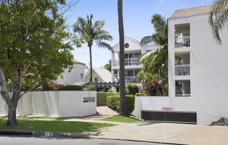 Photo - 5/20 Ocean Street, Mermaid Beach QLD 4218 - Image 2