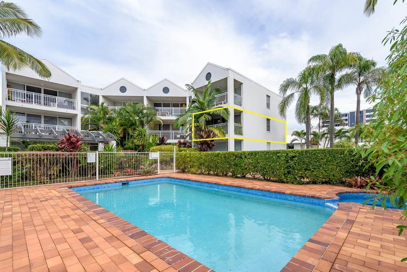 Photo - 5/20 Ocean Street, Mermaid Beach QLD 4218 - Image 3