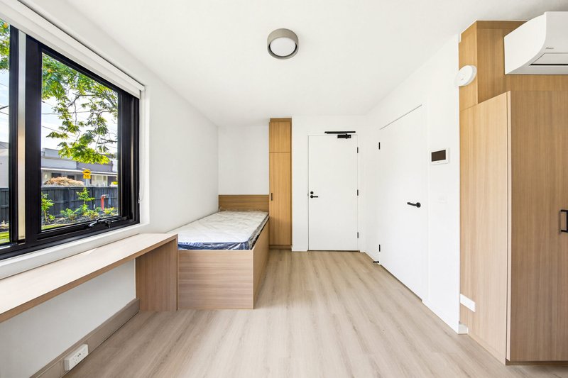 Photo - 5/20 Pine Street, Hawthorn VIC 3122 - Image 3