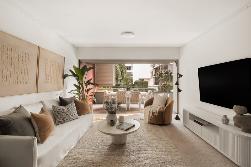 Photo - 5203/8 Alexandra Drive, Camperdown NSW 2050 - Image 2
