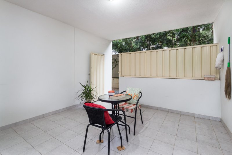 Photo - 5/21-29 Third Avenue, Blacktown NSW 2148 - Image 6