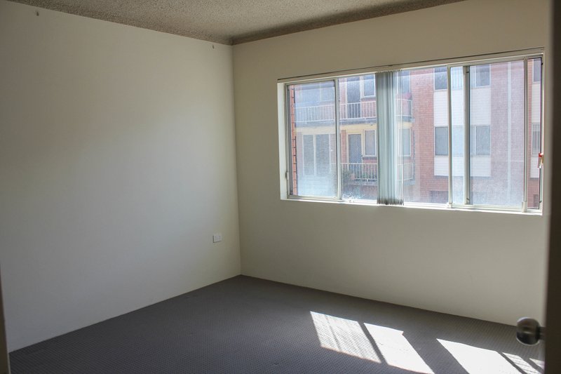 Photo - 5/21 Campbell Street, Wollongong NSW 2500 - Image 3