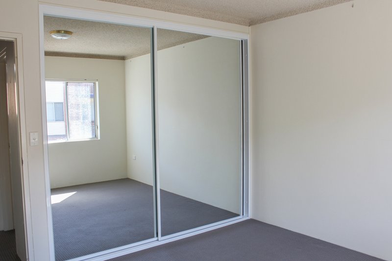 Photo - 5/21 Campbell Street, Wollongong NSW 2500 - Image 4