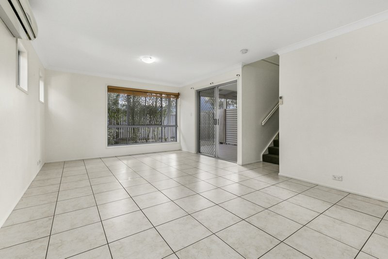 Photo - 5/21 Cunard Street, Holland Park QLD 4121 - Image 4