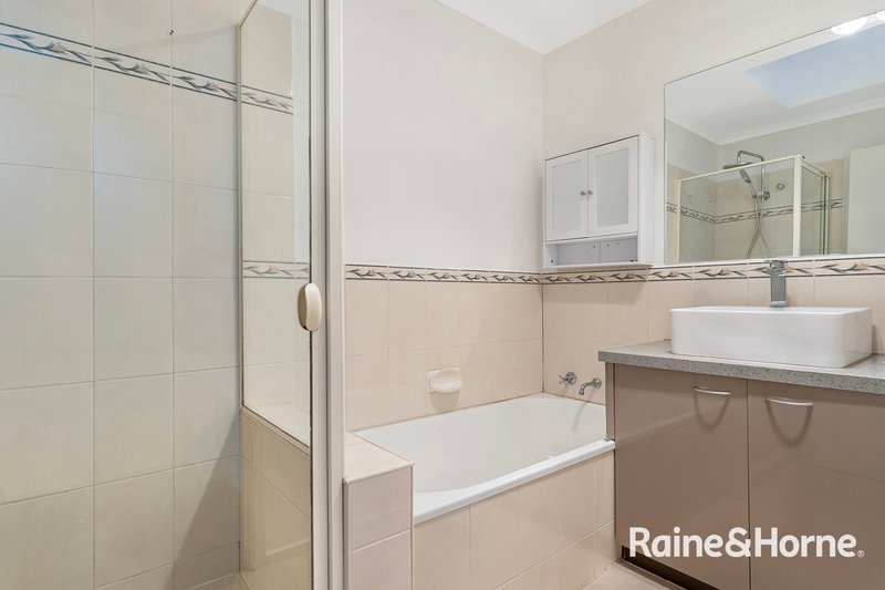 Photo - 5/21 Lyall Street, Cranbourne VIC 3977 - Image 6