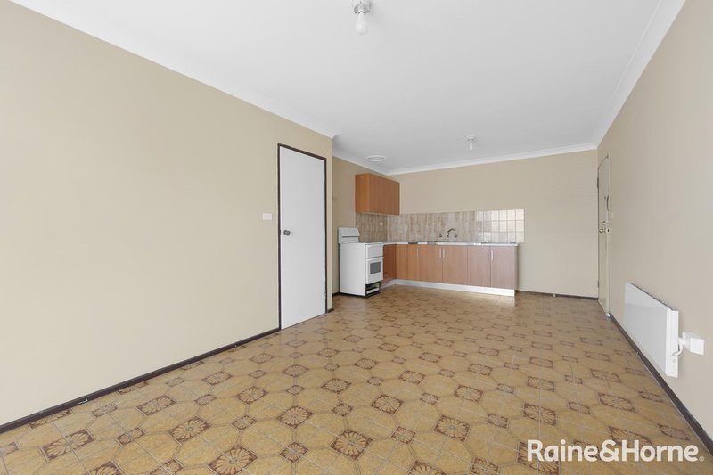 Photo - 5/21 St Albans Road, St Albans VIC 3021 - Image 3
