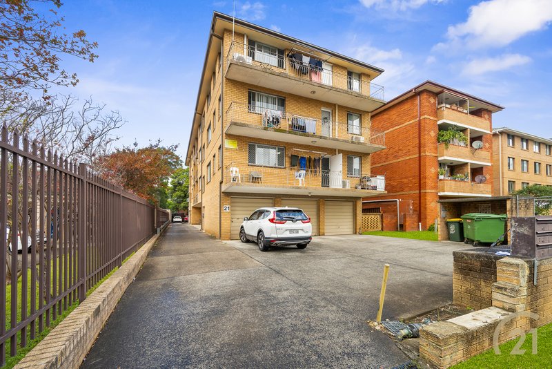 Photo - 5/21 York Street, Fairfield NSW 2165 - Image 1