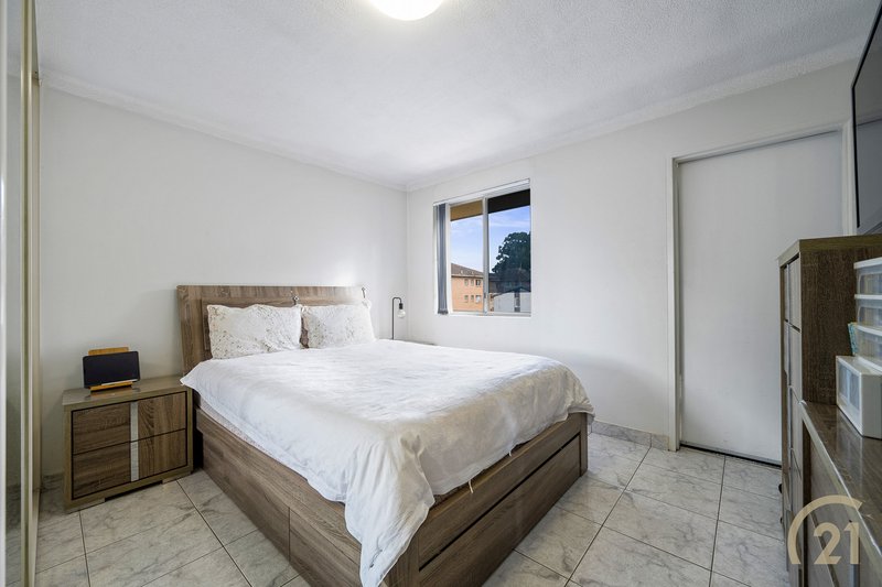 Photo - 5/21 York Street, Fairfield NSW 2165 - Image 5