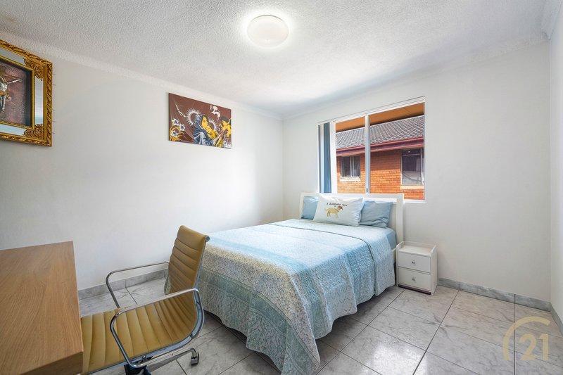 Photo - 5/21 York Street, Fairfield NSW 2165 - Image 6