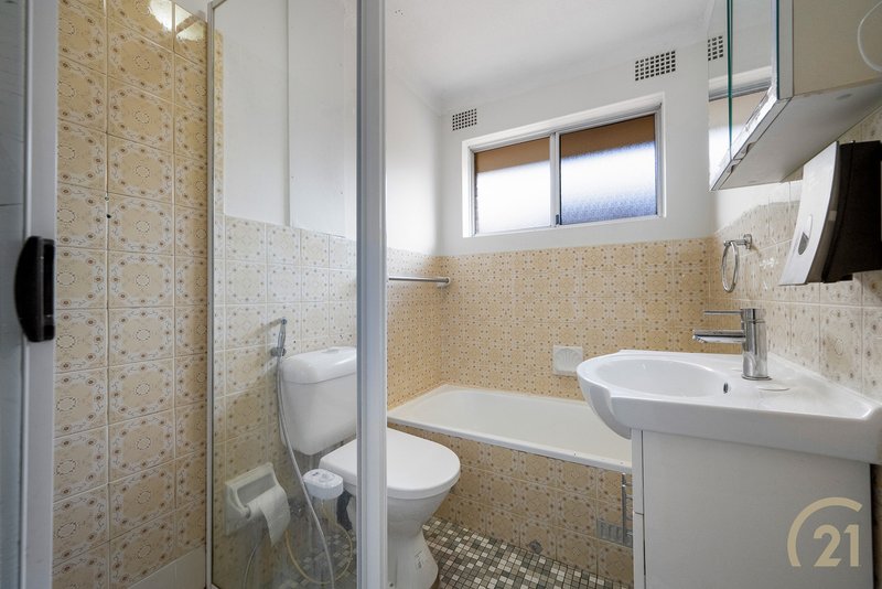 Photo - 5/21 York Street, Fairfield NSW 2165 - Image 7