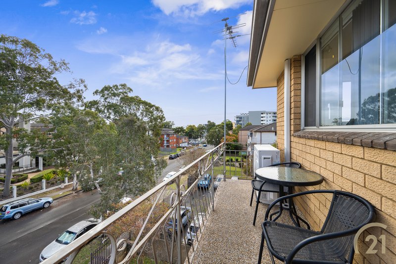 Photo - 5/21 York Street, Fairfield NSW 2165 - Image 8