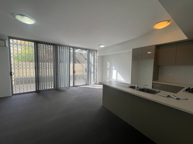 Photo - 52/10-16 Castlereagh Street, Liverpool NSW 2170 - Image 3
