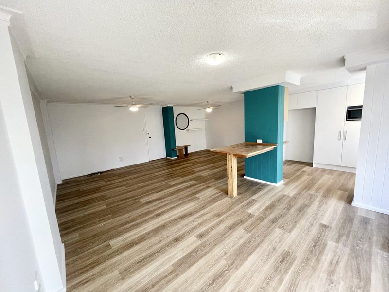 Photo - 5/22-28 The Esplanade, Burleigh Heads QLD 4220 - Image 1
