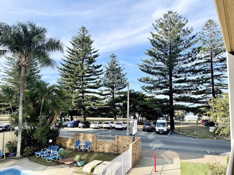Photo - 5/22-28 The Esplanade, Burleigh Heads QLD 4220 - Image 4