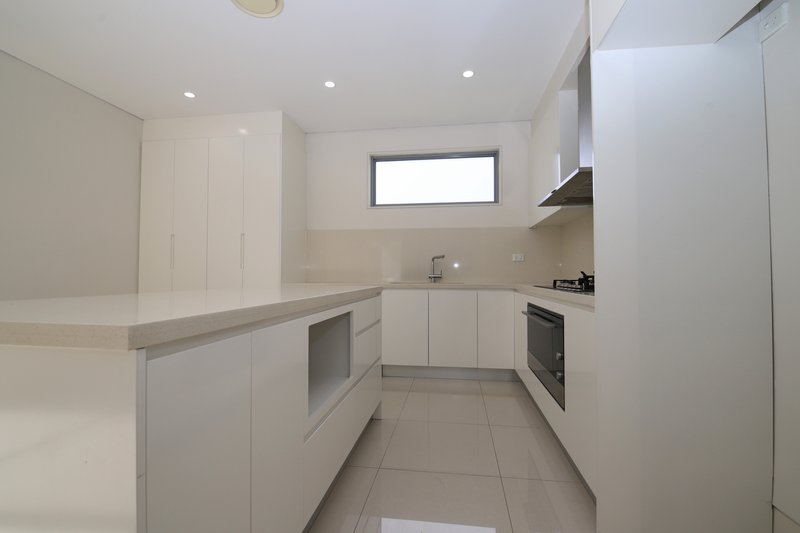 Photo - 5/22 Bouvardia Street, Punchbowl NSW 2196 - Image 3