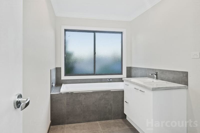 Photo - 522 Drummond Street South, Redan VIC 3350 - Image 11