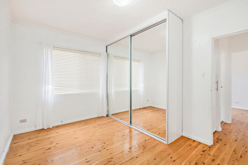 Photo - 5/22 Owen Street, Punchbowl NSW 2196 - Image 4