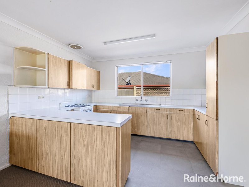 Photo - 5/223 Lambert Street, Bathurst NSW 2795 - Image 2