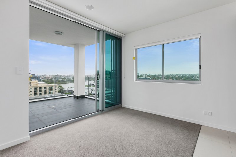 Photo - 52/27 Manning Street, Milton QLD 4064 - Image 1