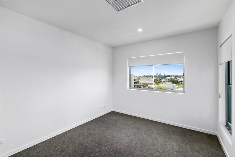 Photo - 52/27 Manning Street, Milton QLD 4064 - Image 4