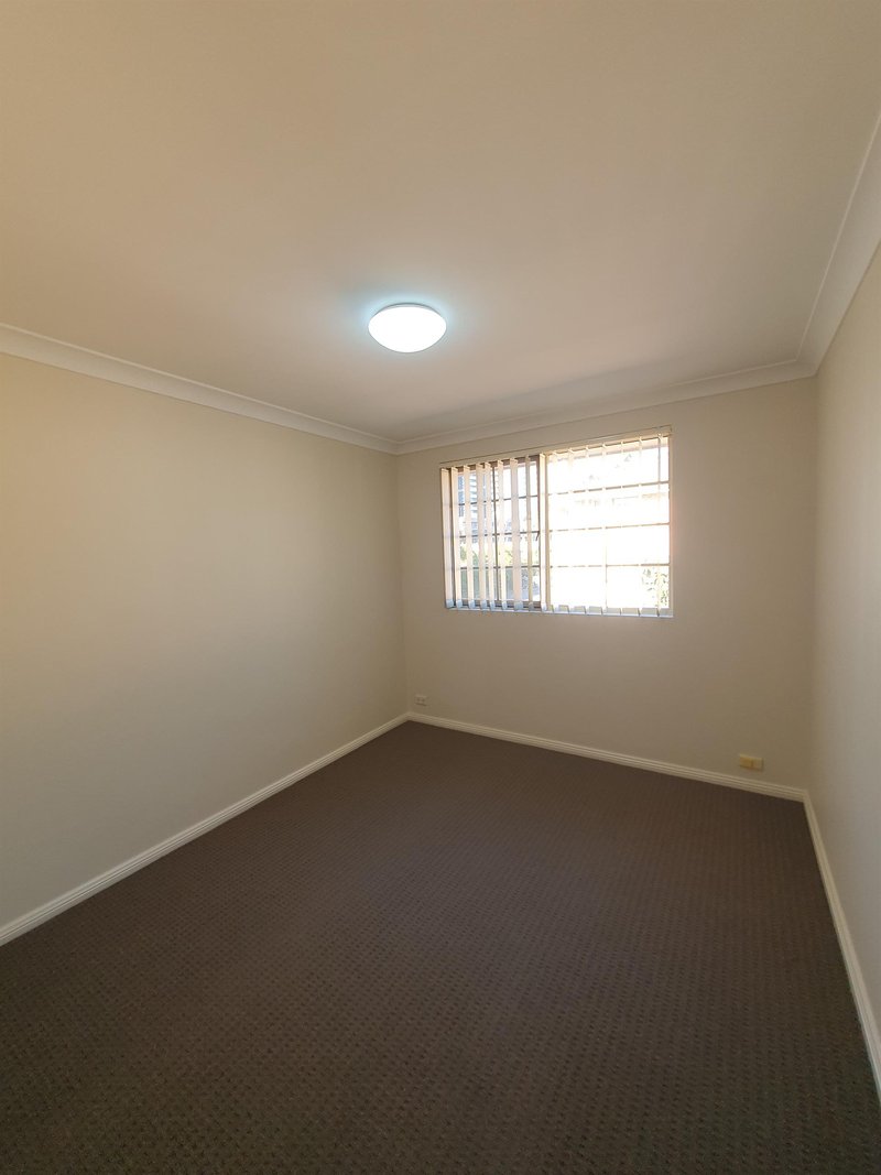 Photo - 5/23 Atkison Street, Liverpool NSW 2170 - Image 5