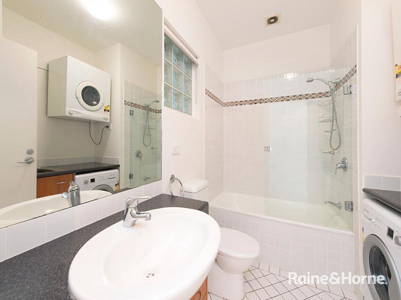 Photo - 5/23 Bellevue Terrace, St Lucia QLD 4067 - Image 8