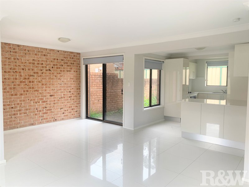 Photo - 5/23 Fifth Avenue, Blacktown NSW 2148 - Image 4
