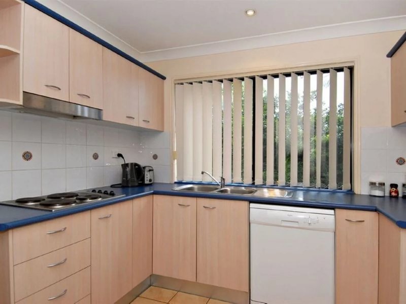 Photo - 5/232-234 Arrabri Avenue, Mount Ommaney QLD 4074 - Image 3