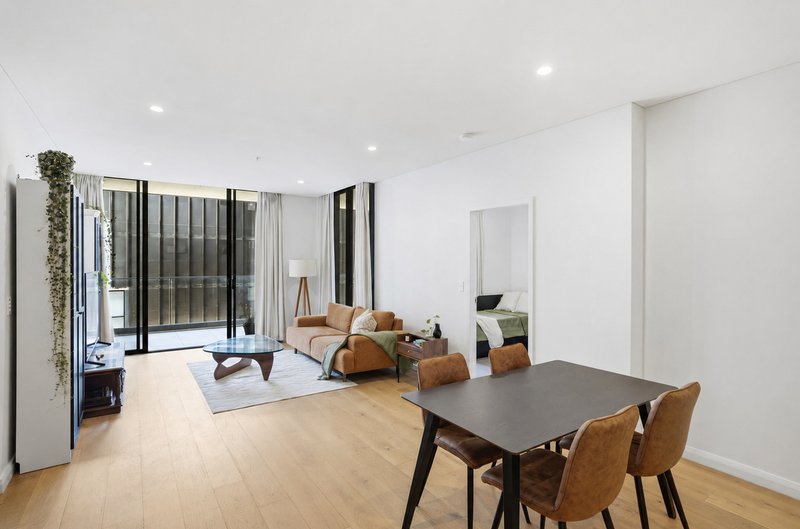 Photo - 523/32 Civic Way, Rouse Hill NSW 2155 - Image 4