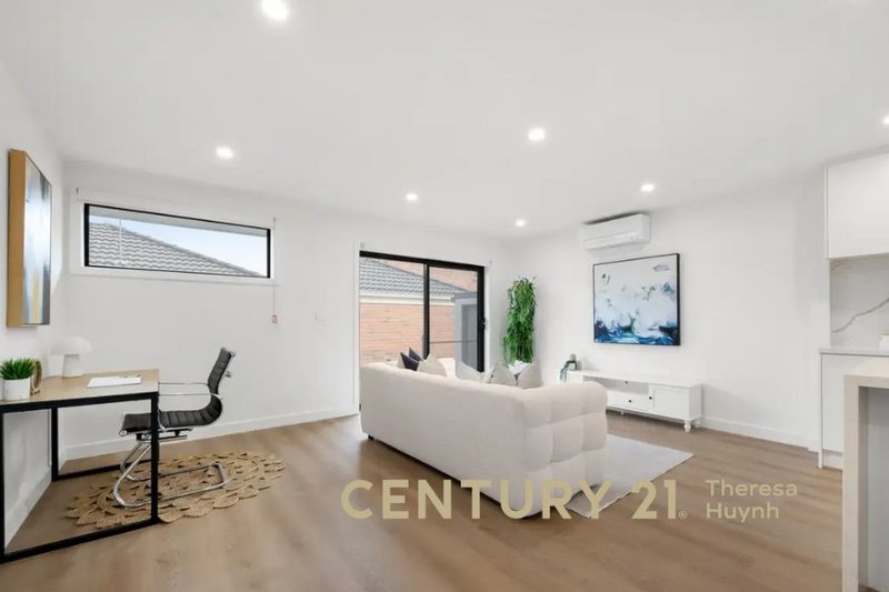 Photo - 5/237-239 Westall Road, Clayton South VIC 3169 - Image 6