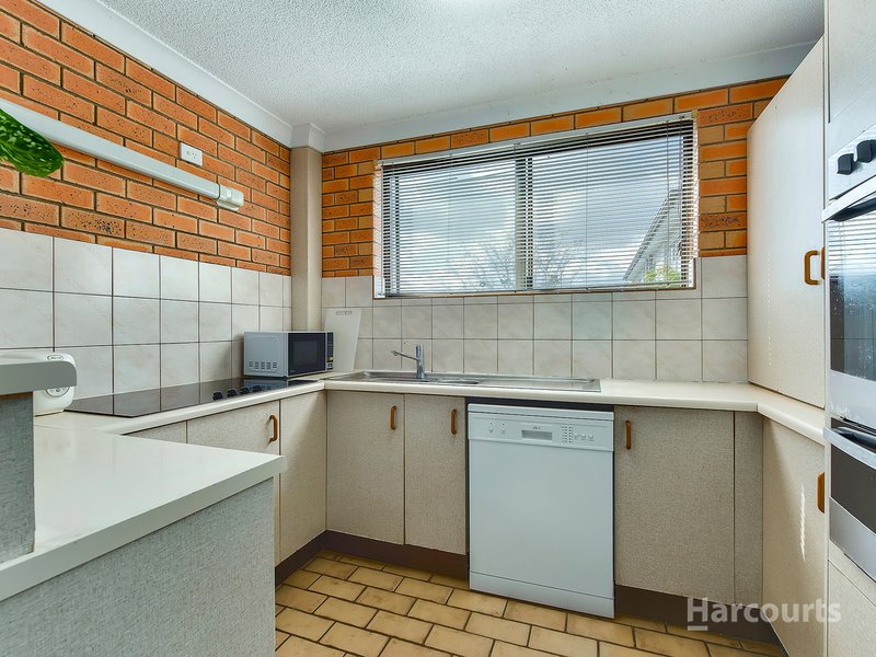 Photo - 5/237 Sir Fred Schonell Drive, St Lucia QLD 4067 - Image 6