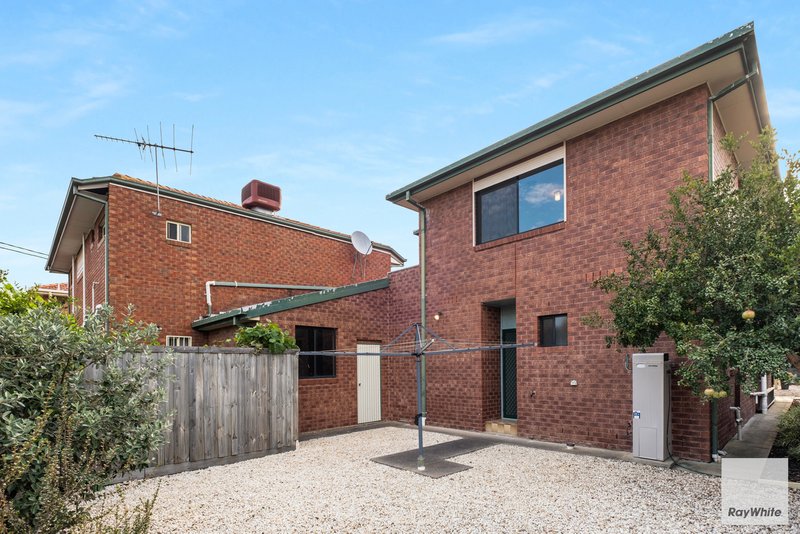 Photo - 5/24-26 Biggs Street, St Albans VIC 3021 - Image 6