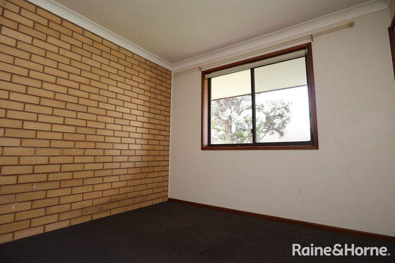 Photo - 5/24 Bulolo Street, Ashmont NSW 2650 - Image 3