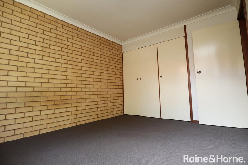 Photo - 5/24 Bulolo Street, Ashmont NSW 2650 - Image 7