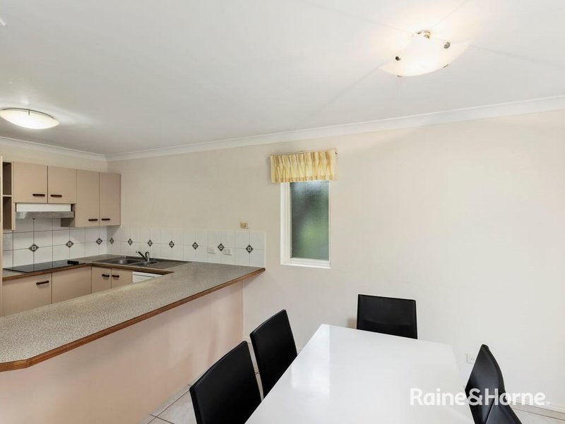 Photo - 5/24 Depper Street, St Lucia QLD 4067 - Image 8