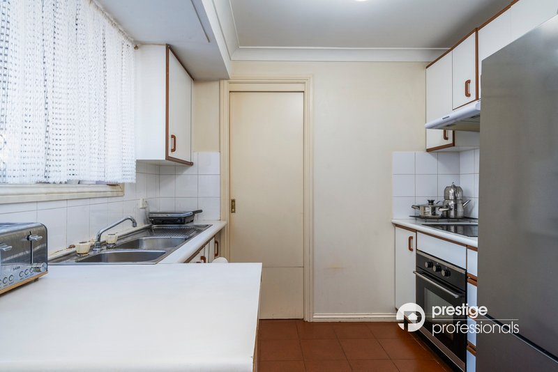 Photo - 5/24 Gunsynd Avenue, Casula NSW 2170 - Image 4