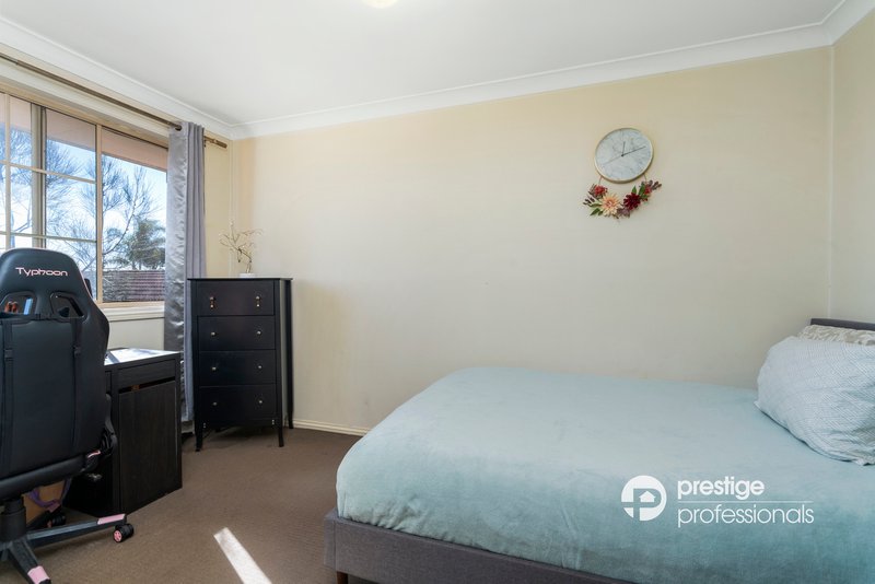 Photo - 5/24 Gunsynd Avenue, Casula NSW 2170 - Image 6