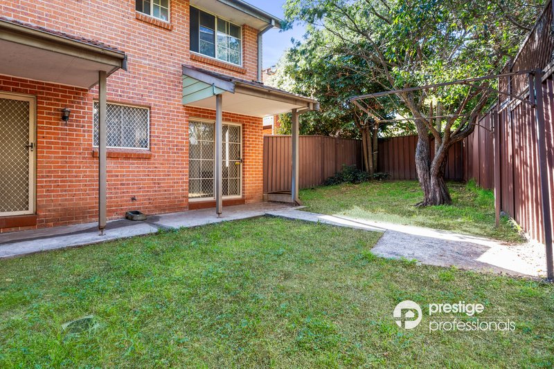 Photo - 5/24 Gunsynd Avenue, Casula NSW 2170 - Image 8