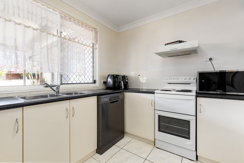 Photo - 5/24 Riverview Street, Emerald QLD 4720 - Image 11