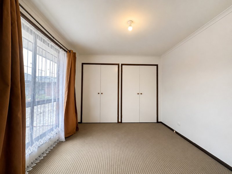 Photo - 5/241- 243 Westall Road, Clayton South VIC 3169 - Image 4
