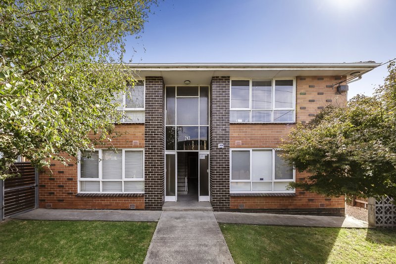 Photo - 5/243 Murrumbeena Road, Murrumbeena VIC 3163 - Image 6