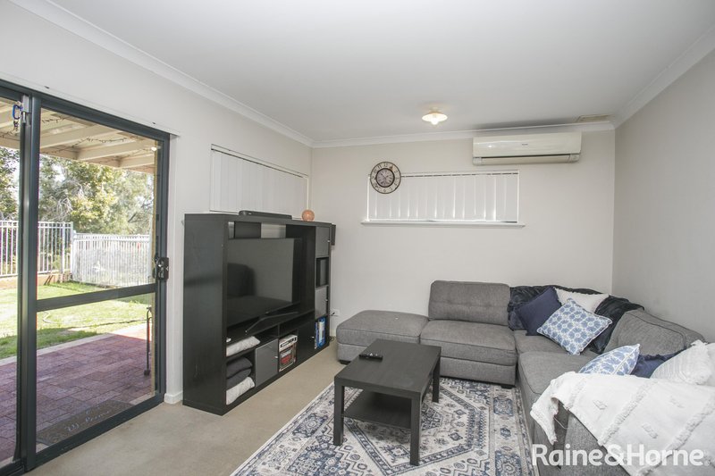 Photo - 52/45 Elvire Street, Viveash WA 6056 - Image 4