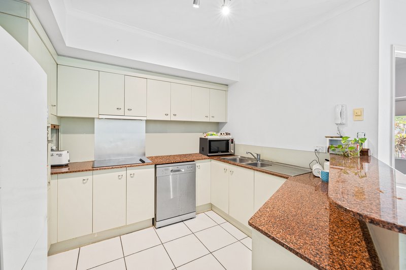 Photo - 5/25-27 Digger Street, Cairns North QLD 4870 - Image 4